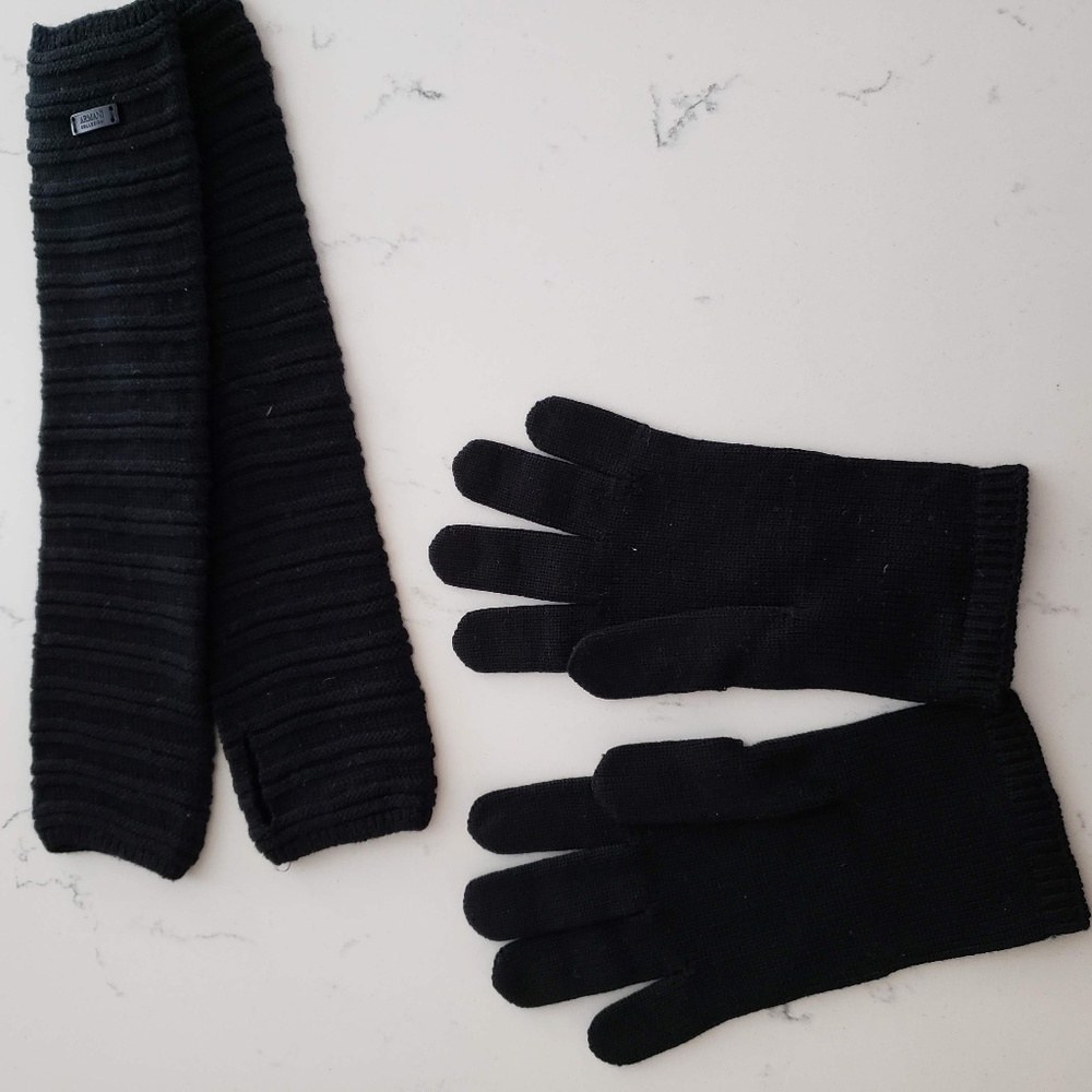 Armani Collezioni Knit gloves and arm warmers